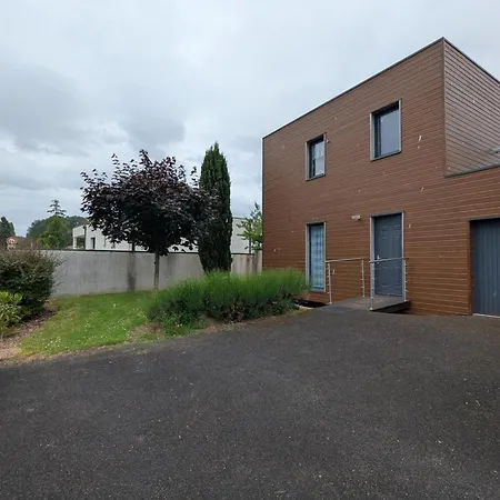 Maison Mitoyenne Avec Jardin Clos - 4 Pers. - Fr-1-653-292 *