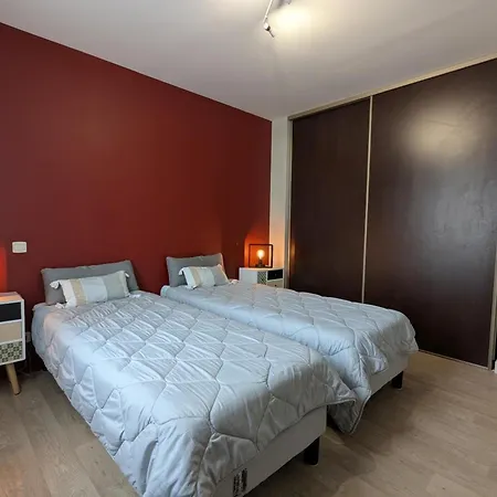 Maison Mitoyenne Avec Jardin Clos - 4 Pers. - Fr-1-653-292 Puymoyen