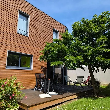 Maison Mitoyenne Avec Jardin Clos - 4 Pers. - Fr-1-653-292 Holiday home